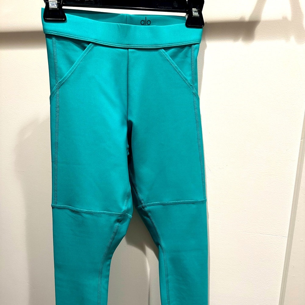 NWOT Alo Leggings with Pockets Size XS - Picture 1 of 4